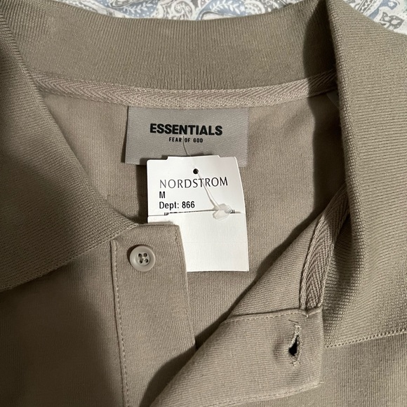 Essentials Polo - Picture 3 of 3